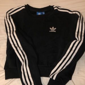 Cropped adidas Crewneck